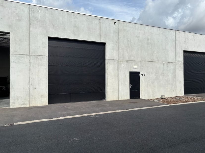 Bien professionnel à louer à Industrielaan 10C,
                    9660 Nederbrakel