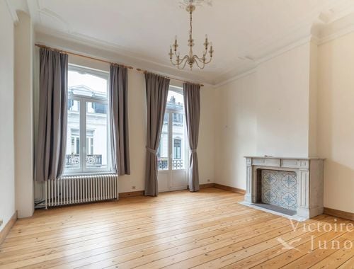                                         Woning te huur in Etterbeek, € 3.685
