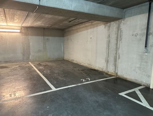                                         Garage en sous-sol à vendre à Schaerbeek, € 19.500
