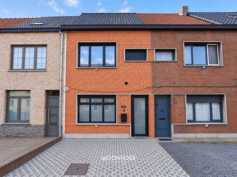 Huis te koop in Lokerenbaan 195,
                    9240 Zele