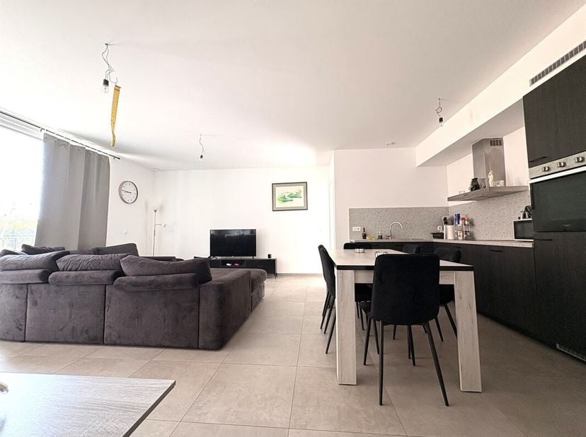 Appartement à louer
                    à 9200 Schoonaarde