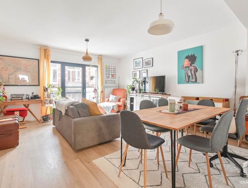                                         Appartement te koop in Sint-Gillis, € 325.000
