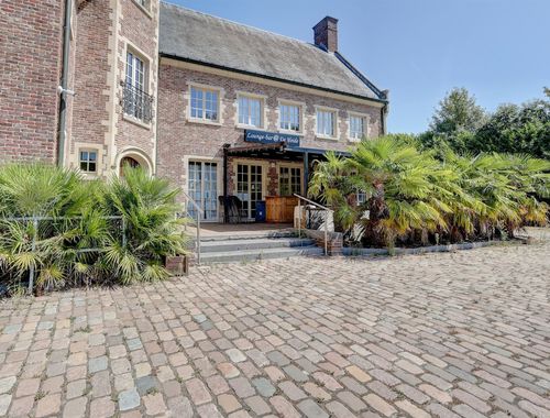                                         Rez-de-chaussée commercial à louer à Waasmunster, € 1.200
