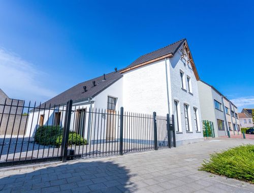                                         Appartement à louer à Schelle, € 1.400
