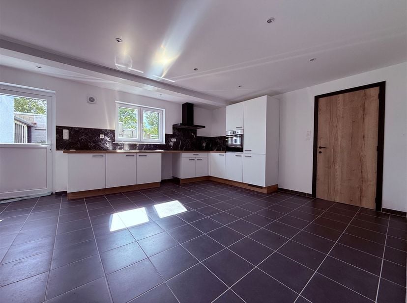 Maison à louer à Rue de la Hurtrie 8,
                    7600 Péruwelz