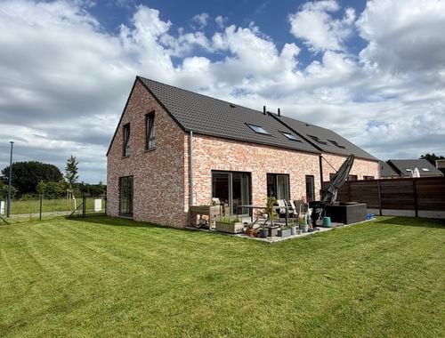                                         Maison à louer à Orp-Le-Grand, € 1.420
