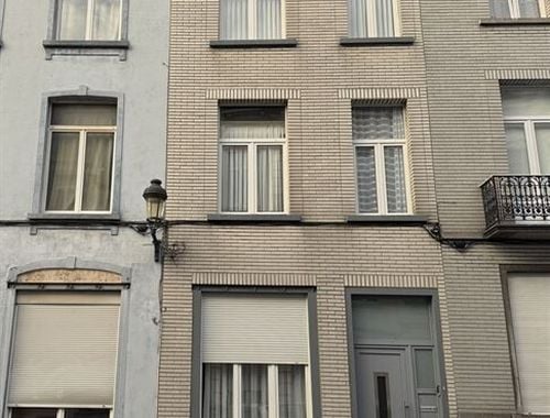                                         Eengezinswoning te koop in Schaarbeek, € 360.000
