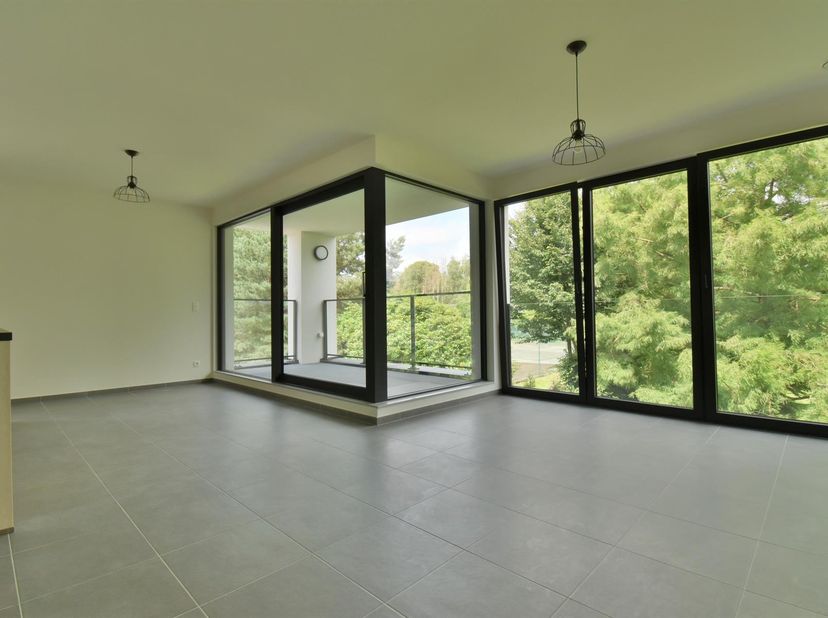 Luxe nieuwbouw appartement op het 1ste verdiep. Dit appartement is gelegen in een oase van rust, op wandelafstand van het centrum van Sterrebeek, met