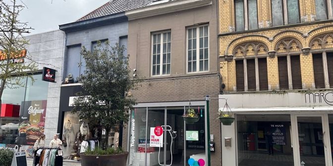 Bien professionnel à vendre à Ooststraat 136, 8800 Roeselare