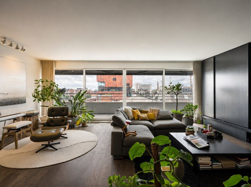 À la recherche du style de vie anversois par excellence ?<br />
Ce magnifique penthouse duplex situé dans une résidence à taille humaine offre une com