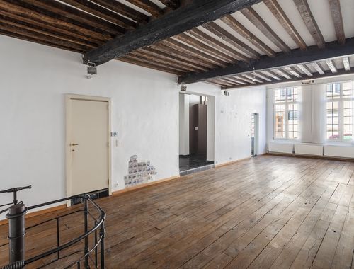                                         Handelsgelijkvloers te huur in Antwerpen, € 1.950
