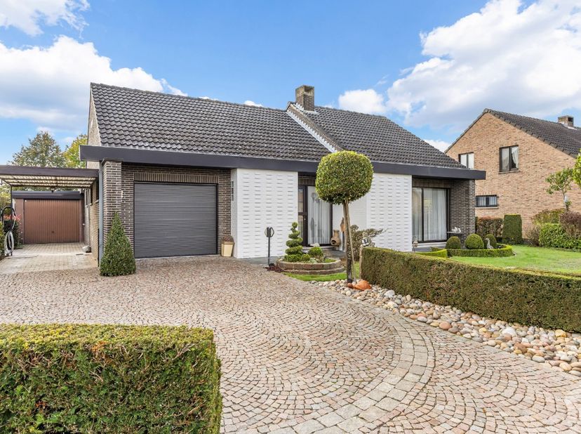 Huis te koop in Manestraat 37,
                    3540 Schulen