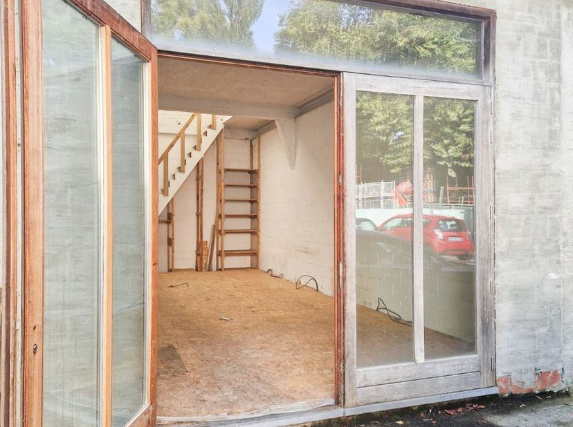 Bien professionnel à louer à Halve Maanstraat 62,
                    9040 Sint-Amandsberg