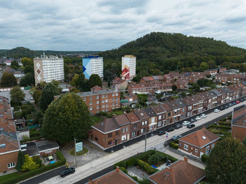 Referentie van het makelaarskantoor: V6031-1754<br />
*** Virtuele rondleiding: https://immo360.immo-facile.com/vtour/fr/9p9q25 ***<br />
Uitzonderlij