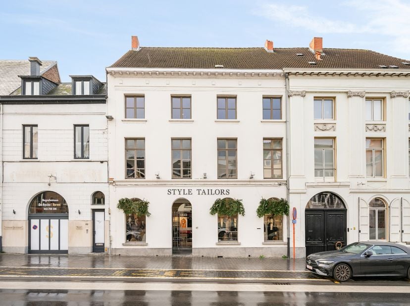Huis te koop in Keizersplein 67,
                    9300 Aalst