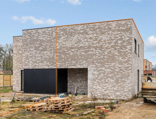                                         Eengezinswoning te koop in Koersel, € 385.000
