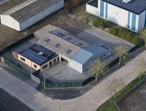                                         Bedrijfsgebouw te koop in Lanaken, € 499.000
