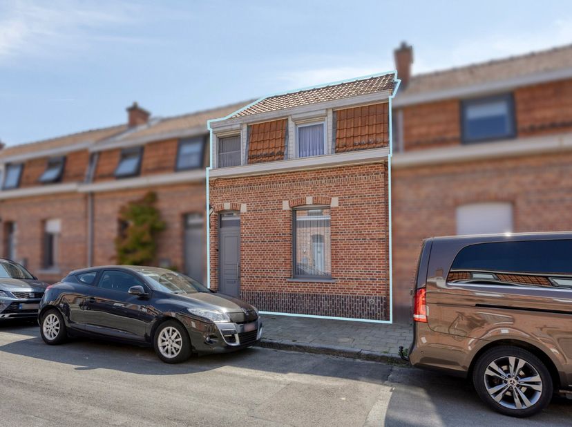 Deze gezellige rijwoning te Duffel-Oost heeft dankzij de rustige éénrichtingsstraat een erg gunstige ligging. De woning bestaat op het gelijkvloers ui