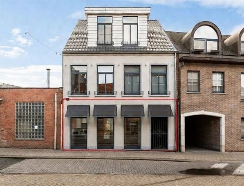                                         Rez-de-chaussée commercial à vendre à Nijlen, € 219.000
