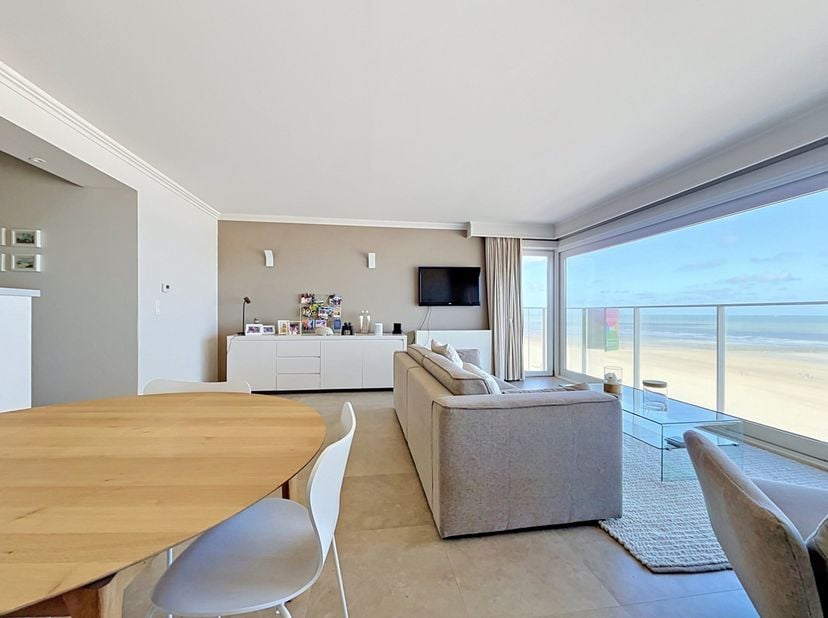 Appartement te koop in zeedijk 226,
                    8670 Koksijde