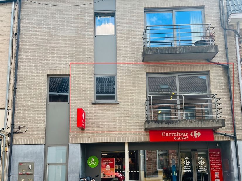 Appartement spacieux à louer dans le centre de Hamme (disponible le 01/10/26)<br />
Dès que l'on entre dans l'appartement, on remarque immédiatement l