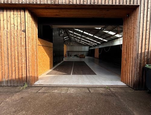                                         Bedrijfsgebouw te koop in Brasschaat, € 820.000
