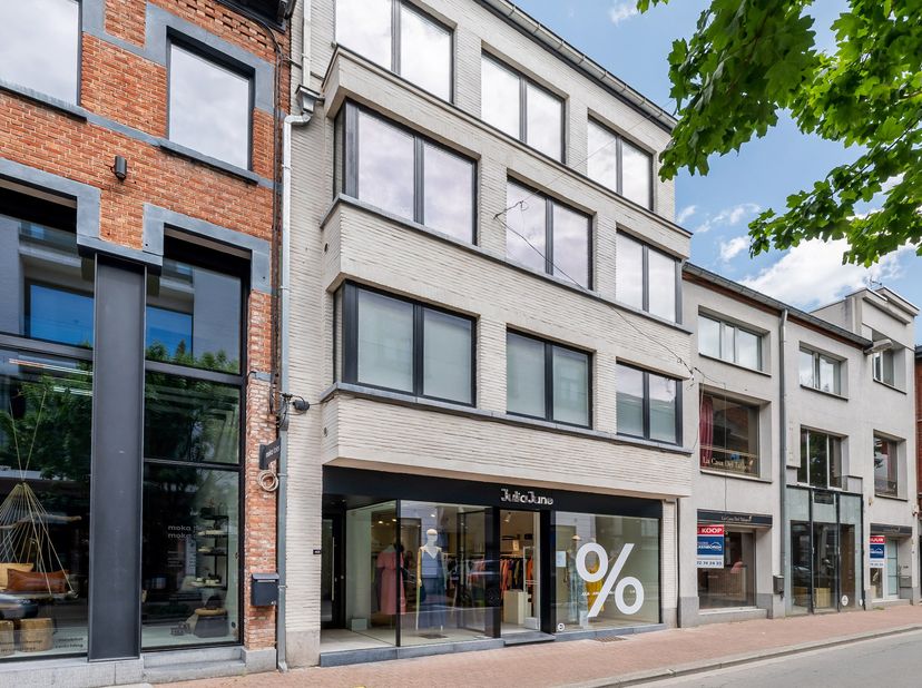 In het bruisende Hasselt bieden wij een uitzonderlijke kans aan gelegen op 2 toplocaties, gelegen in de Aldestraat 43 en de Ridder Portmansstraat 14,
