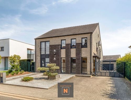                                        Woning te koop in Bilzen, € 560.000
