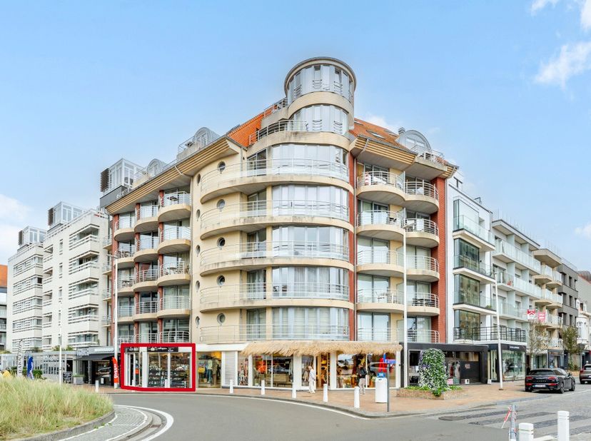 Appartement te koop in Albert I laan 153 00.02 bus Zeezicht,
                    8620 Nieuwpoort