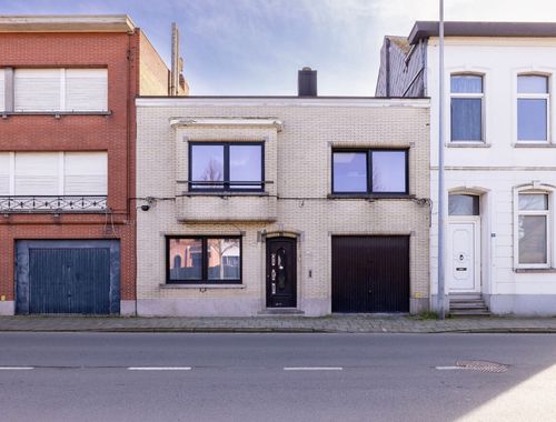                                         Immeuble d'appartements à vendre à Herentals, € 419.000
