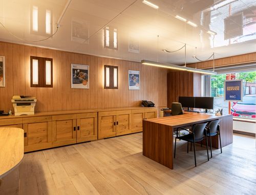                                        Bureaux à louer à Moorslede, € 900
