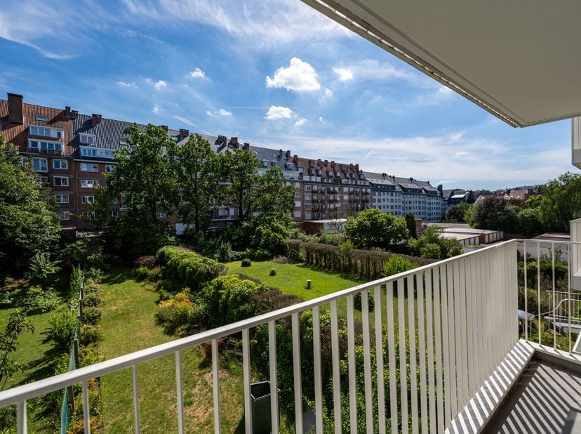 SINT-LAMBRECHTS-WOLUWE, tussen Gribaumont en Tomberg, ideaal gelegen op een steenworp van het Georges Henripark, mooi APPARTEMENT (3 slpk/2 badk) van