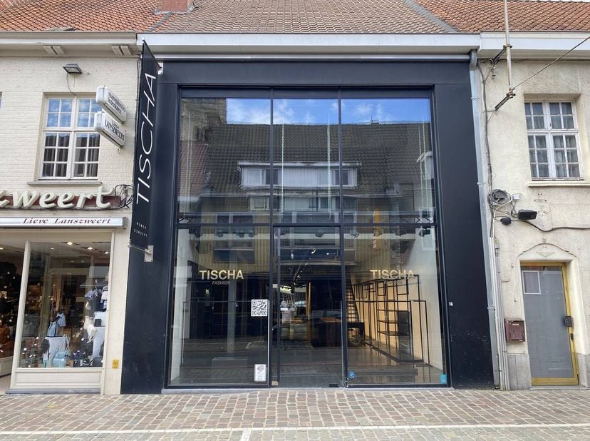 Bedrijfsvastgoed te huur in Manestraat 16,
                    8800 Roeselare