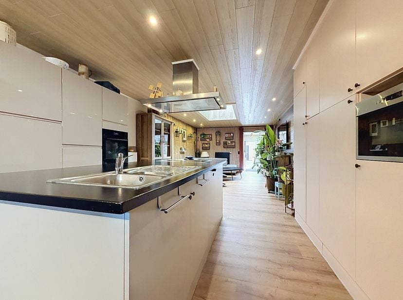 Huis te koop in Koolkerksesteenweg 106,
                    8000 Brugge