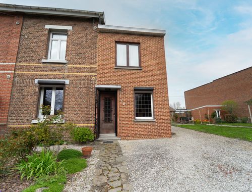                                         Woning te koop in Montigny-le-Tilleul, € 169.000
