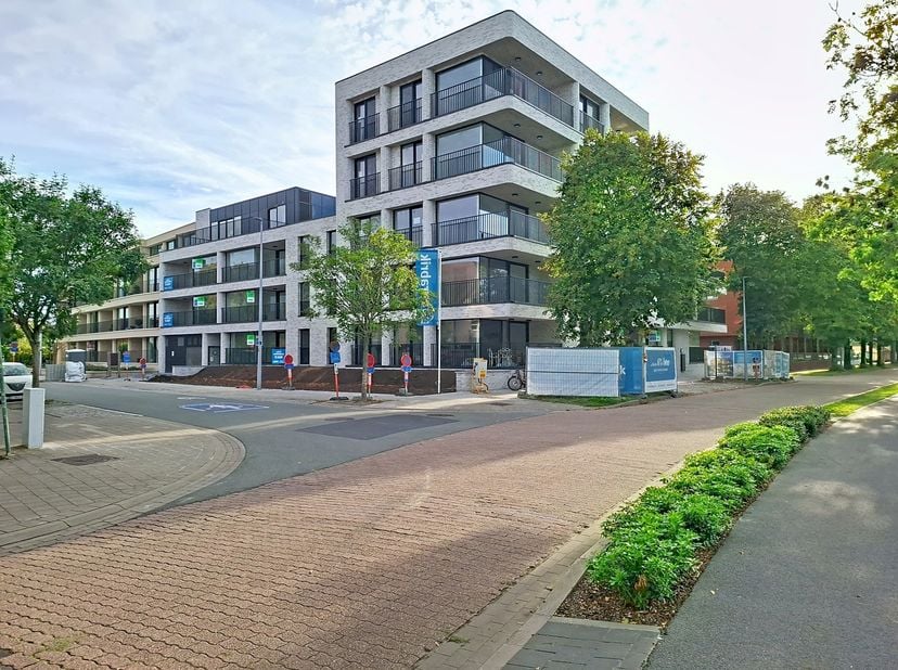 Project in Houtkaai 1,
                    8000 Brugge