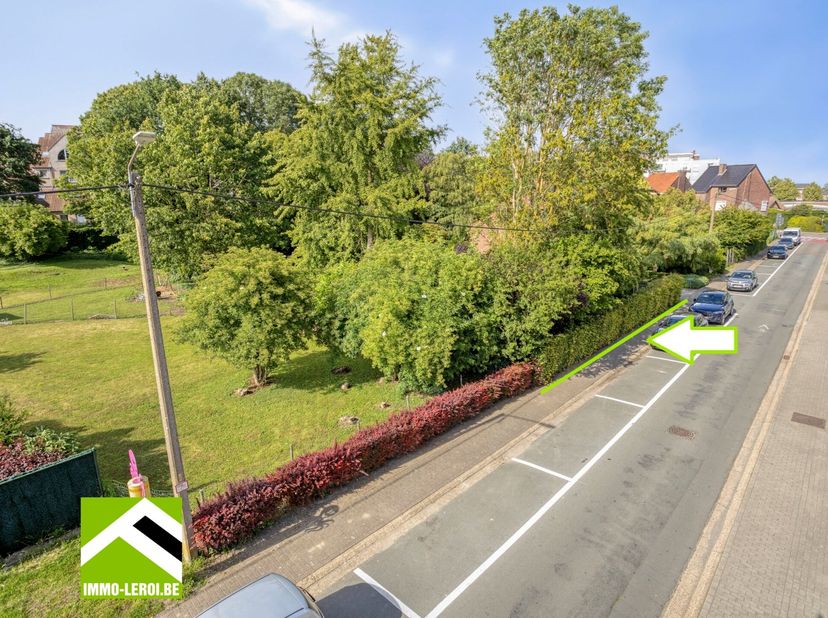 Bekijk dit bouwperceel rechtstreeks op de site van Immo Leroi: https://www.immo-leroi.be/pand/kopen-grond-tongeren/7591120?<br />
<br />
Gelegen op wa