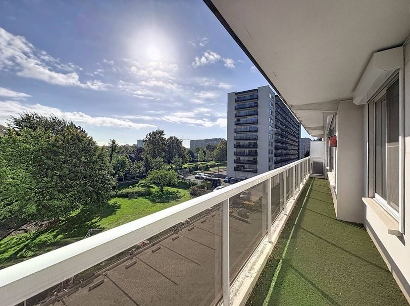 Appartement te huur in August Vermeylenlaan 3 bus 15,
                    2050 Antwerpen