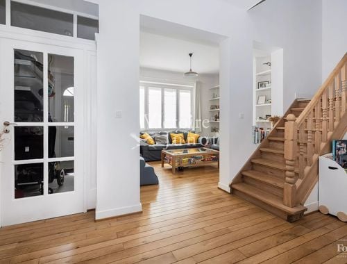                                         Maison à louer à Woluwe-Saint-Pierre, € 2.700
