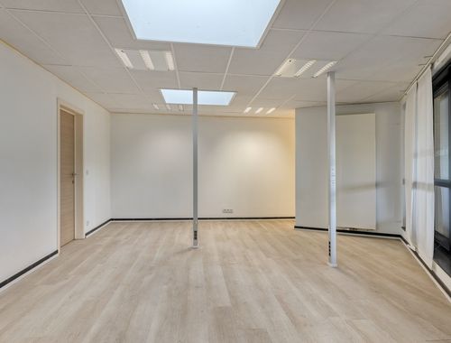                                         Kantoor te koop in Merelbeke, € 125.000
