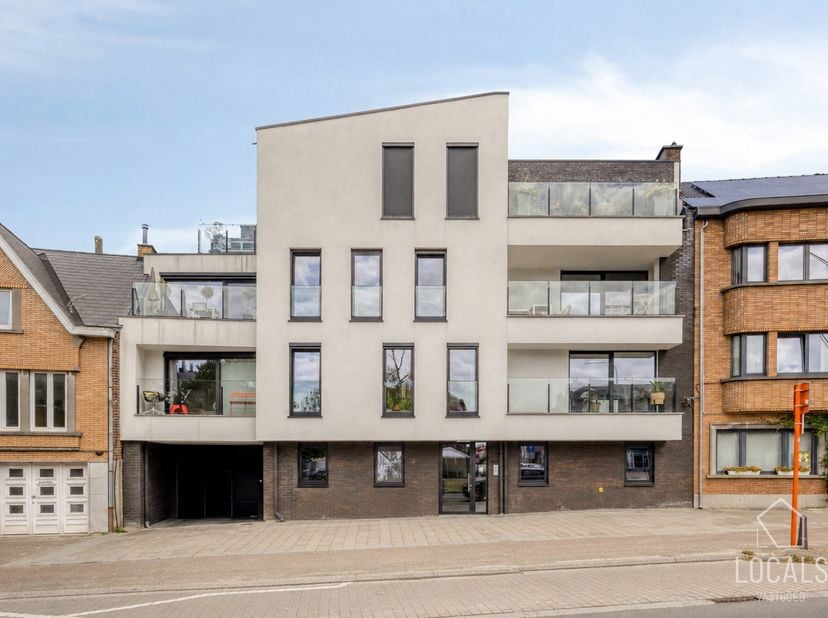 Bent u op zoek naar een recent, energiezuinig appartement dat volledig instapklaar is? Dan is dit prachtige appartement (2022) in Aalst een unieke opp