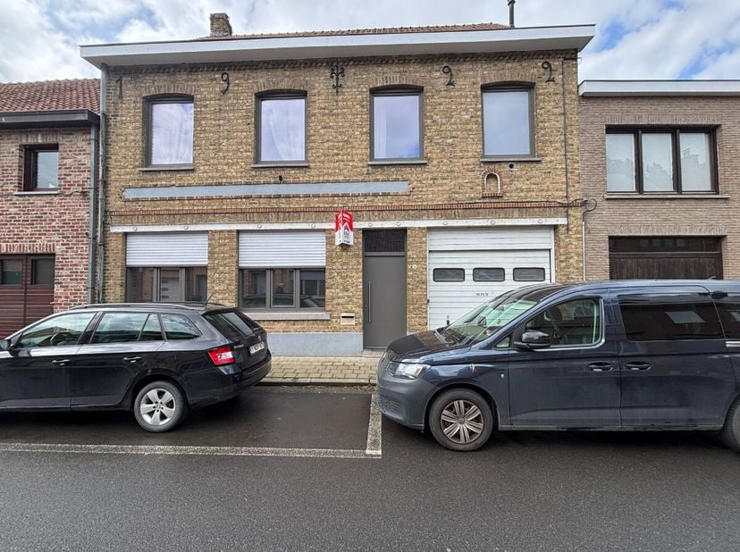 Elverdinge - Spacieuse maison avec 5 chambres et garageSituée à proximité du centre d'Elverdinge, cette spacieuse maison compte pas moins de 5 chambre