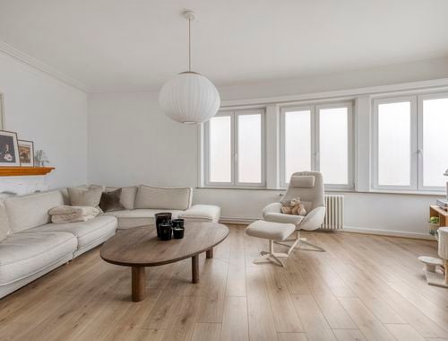                                         Triplex à vendre à Uccle, € 349.000
