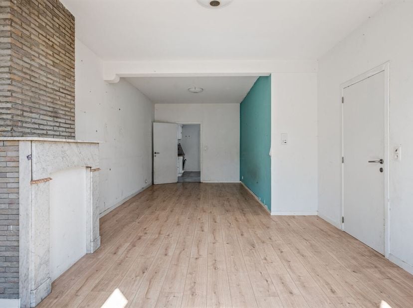 Ruime gezinswoning (±223 m²) op topligging in Deurne!<br />
Deze uitzonderlijk ruime woning is gelegen in de rustige en gegeerde Joos van den Steenele