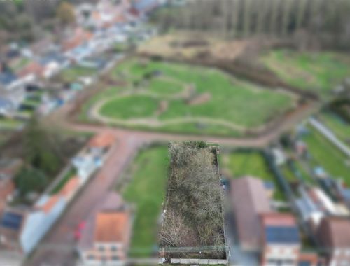                                         Grond te koop in Bernissart, € 65.000
