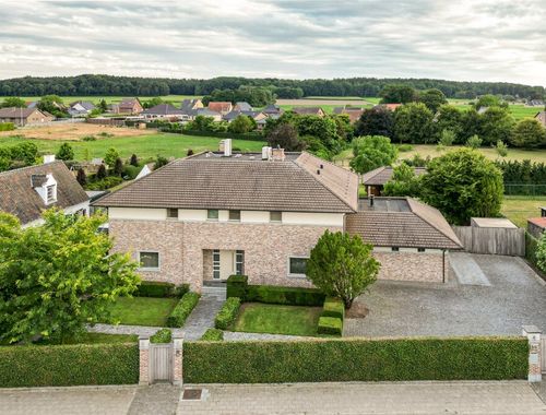                                         Villa à vendre à Opitter, € 1.125.000
