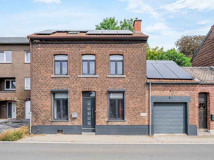 Huis te koop in Rue de Tongres 254,
                    4684 Haccourt