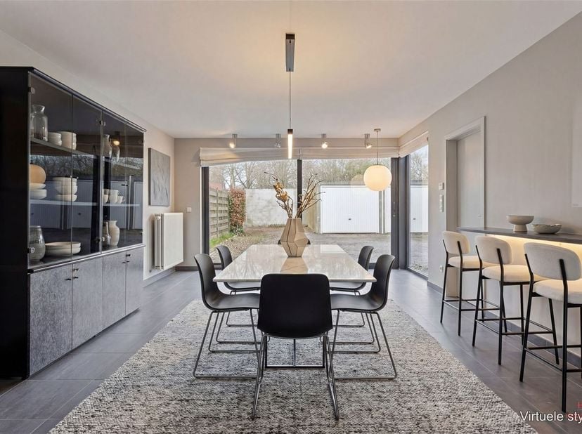 appartement de 2 chambres à coucher avec espace commercial au cœur de Nevele.<br />
<br />
Cet appartement de 2 chambres à coucher, prêt à être emmé