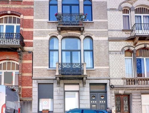                                         Appartement te koop in Schaarbeek, € 320.000
