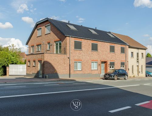                                         App. rez-de-chaussée à vendre à Renaix, € 239.000
